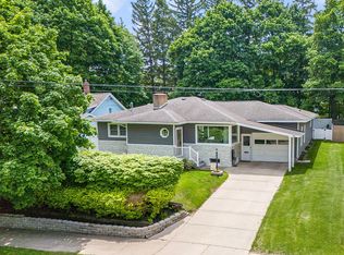 395 4th St, Manistee, MI 49660