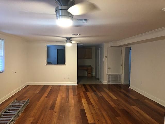 1st image of 5615 Woodlawn Pl