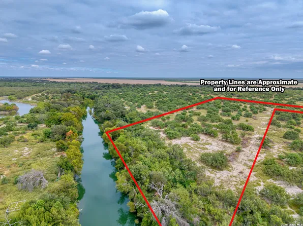 2421 FM 582, Crystal City, TX 78839