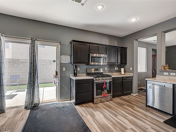 5th image of 6861 Sweet Pecan St