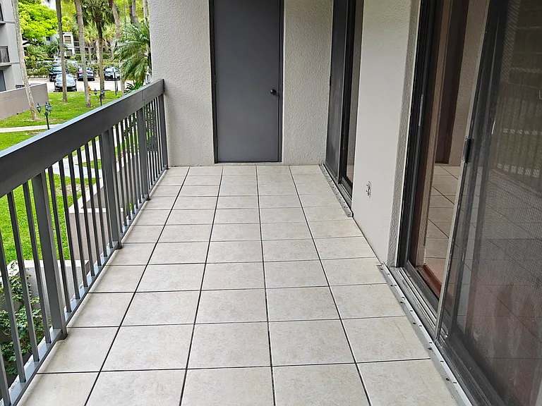 8820 SW 132nd Pl #206-D — Photo 12