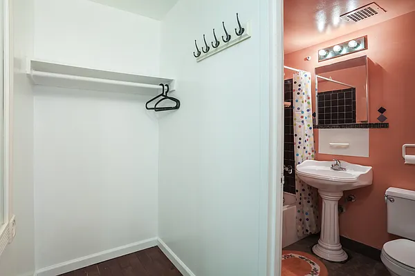 Rented by Oxford Property Group | media 6