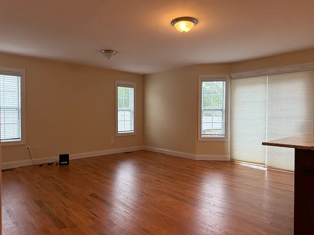497 Carnation Dr — Photo 10