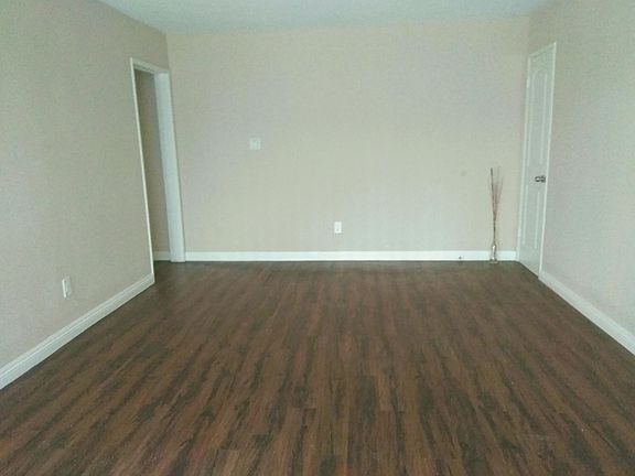 5th image of 16275 Woodruff Ave