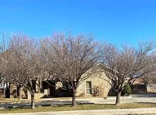 400 Bradley Ln, Dumas, TX 79029