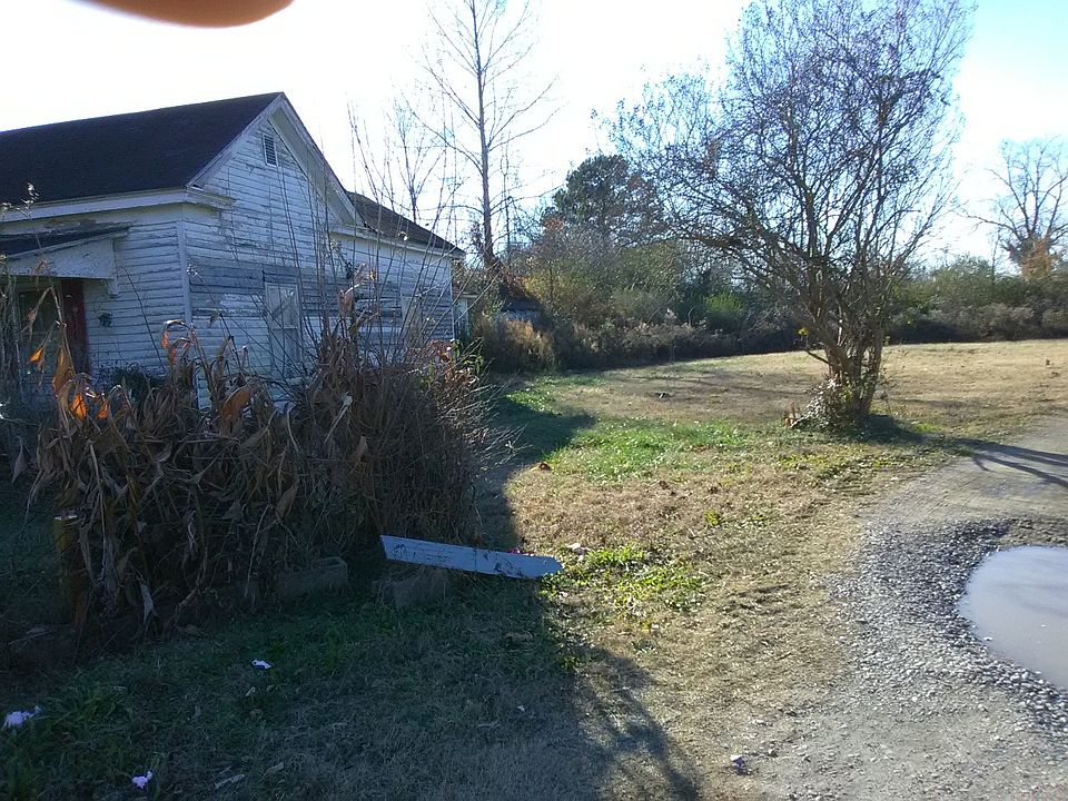 2nd image of 4155 Wells Rd