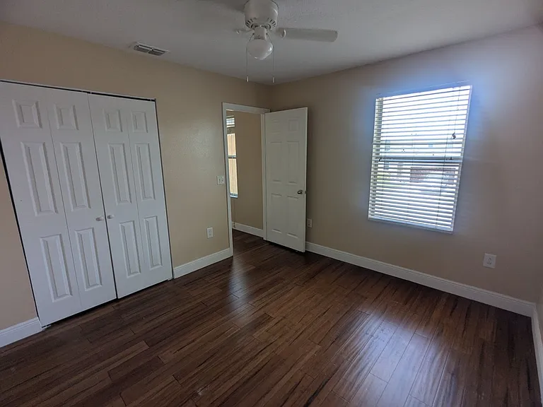 1628 Strathmore Cir — Photo 31