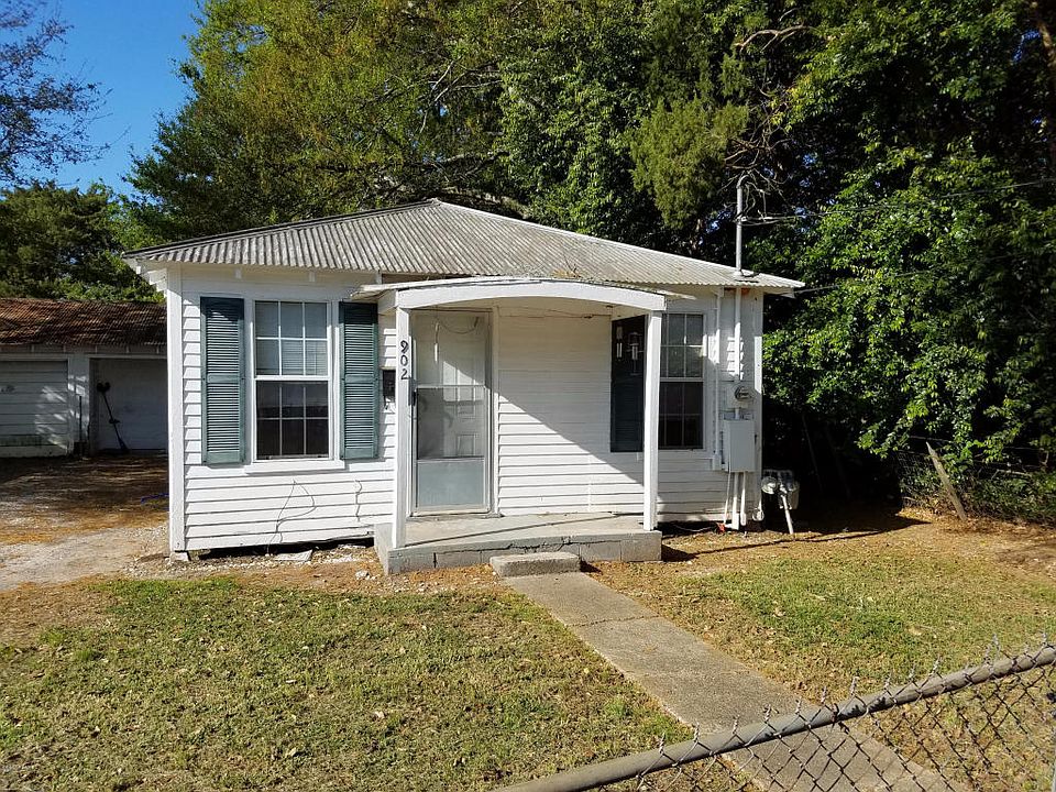 2nd image of 902 Doc Prejean St