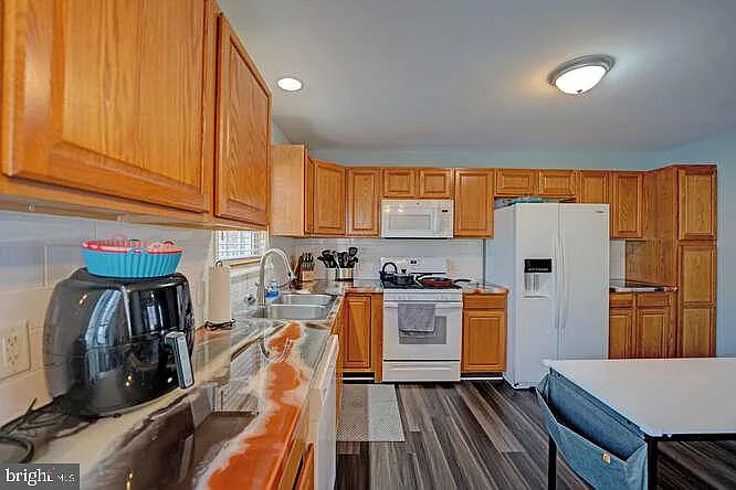 110 Fox Dale Rd — Photo 17