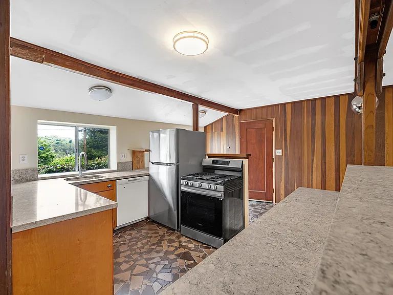 254 Los Altos Dr — Photo 8