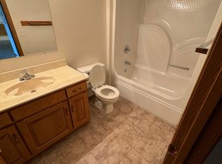 1600 Mapleton Ave #225, Bismarck, ND 58503