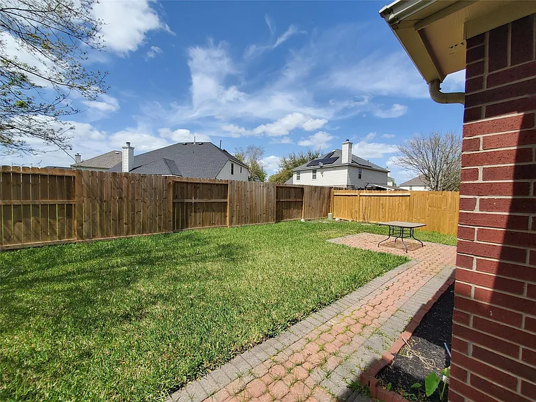2502 Suncreek Ln — Photo 25