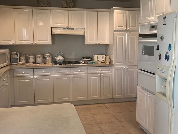 4th image of 16820 Carrington Dr