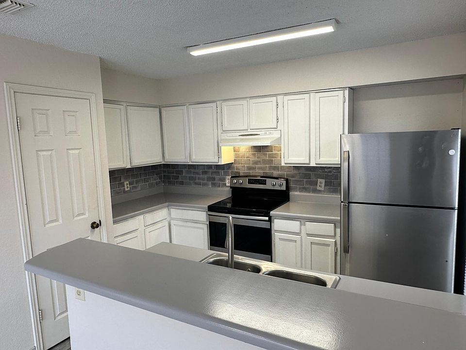 1st image of 6814 S Creek Dr