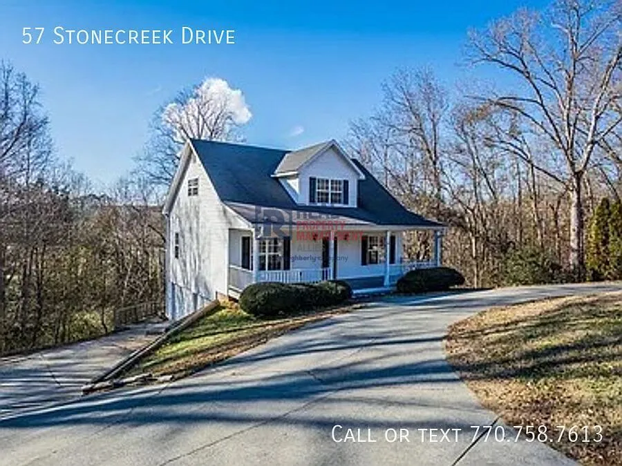 Creekside Manor Home — Photo 2