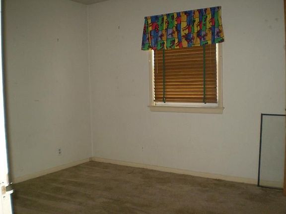 4th image of 1710 Park
