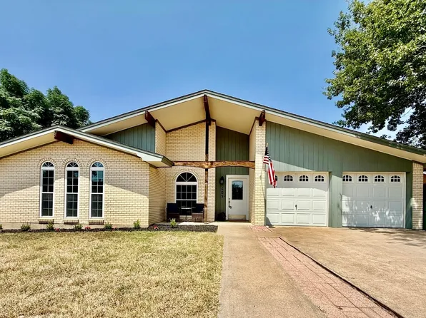 605 S Wieser St, Hamilton, TX 76531