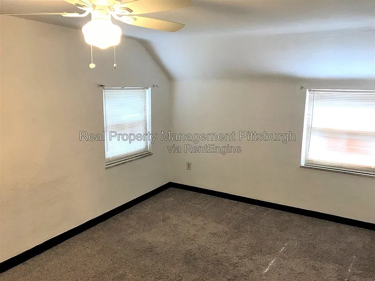 1685 Doyle St — Photo 14