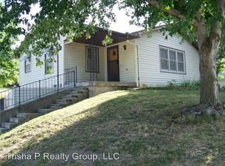 614 5th St, Weston, MO 64098