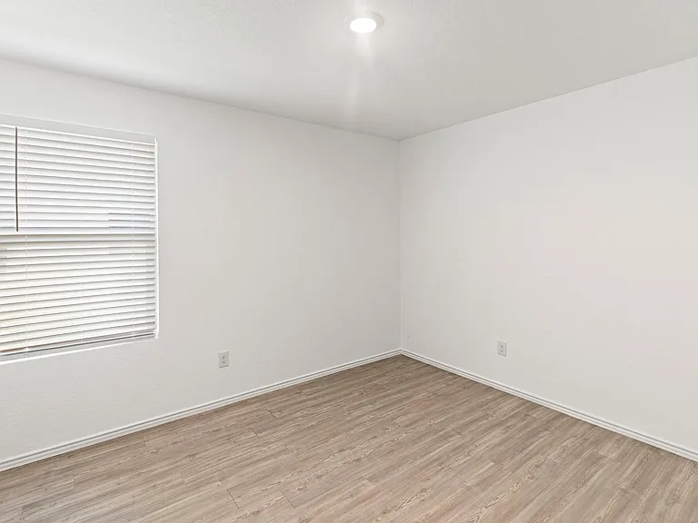 10129 Bridgton Ml — Photo 16