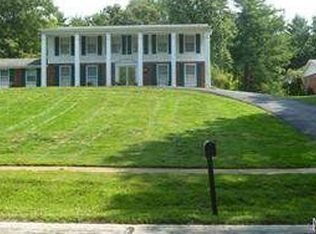 146 Babler Rd, Saint Louis, MO 63141