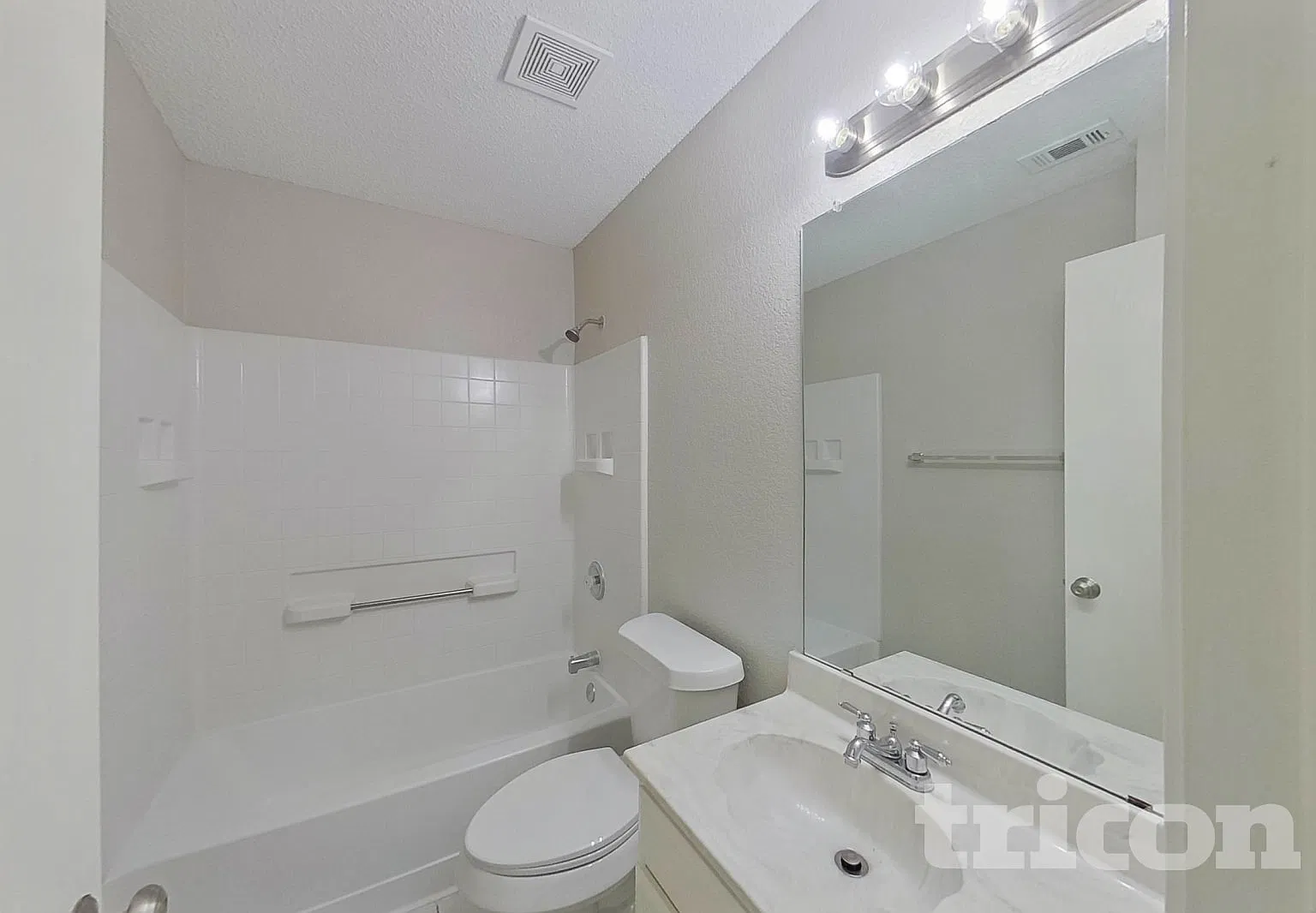 403 Hollyberry Drive Mansfield TX — Photo 4