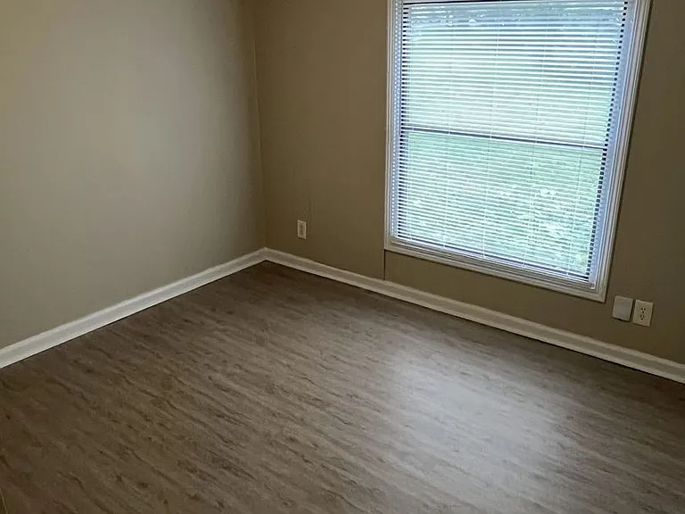15420 Sharpe Rd — Photo 14