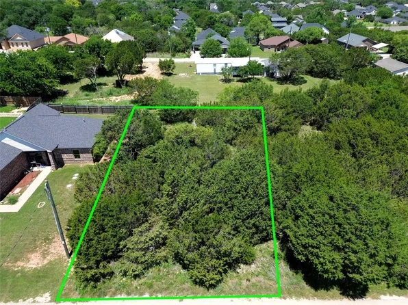 2212 Pedernales Ct, Granbury, TX 76048