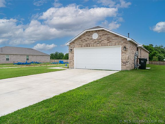2nd image of 20891 McKellop Dr