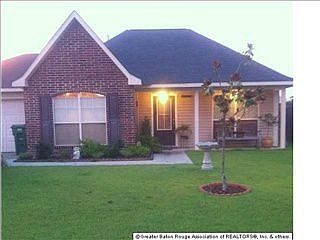 1st image of 26483 Greenwood Dr