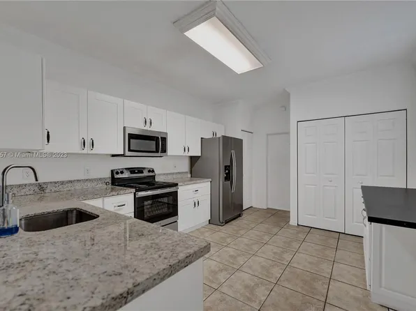 2146 Ensenada Ter, Fort Lauderdale, FL 33327