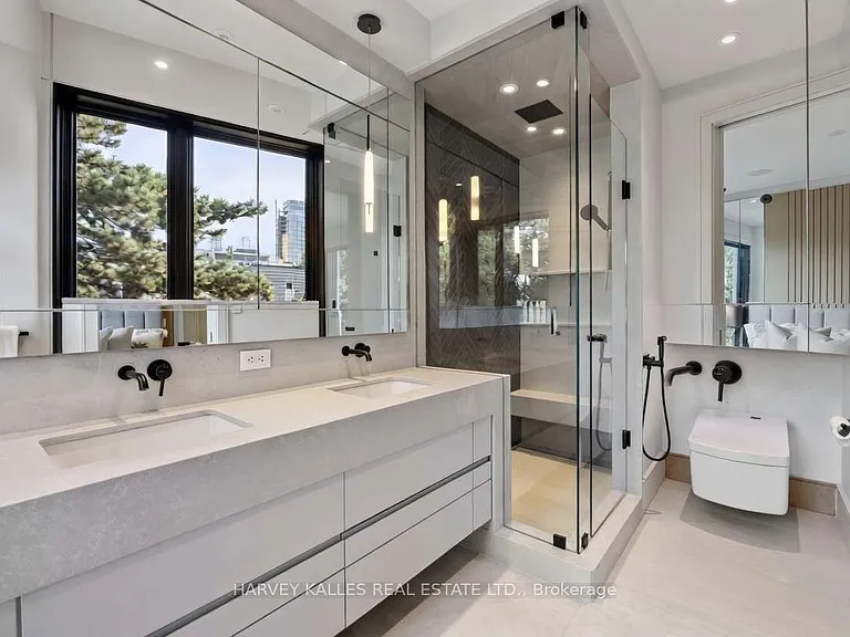 43 Summerhill Ave — Photo 21