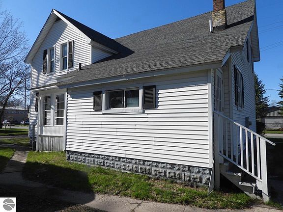 5th image of 171 8th St