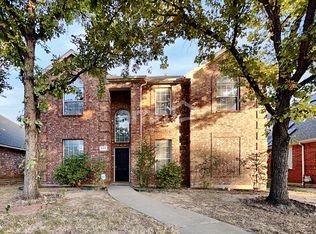 546 Continental Dr, Lewisville, TX 75067