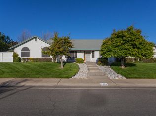 4595 Oak Glen Dr, Redding, CA 96001