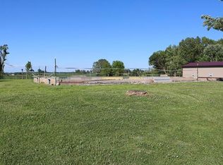34 Fox Chase Dr, Perryville, MO 63775