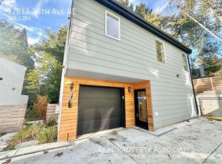 12013 36th Ave NE, Seattle, WA 98125