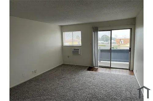 100 Clearland Dr Photo 1
