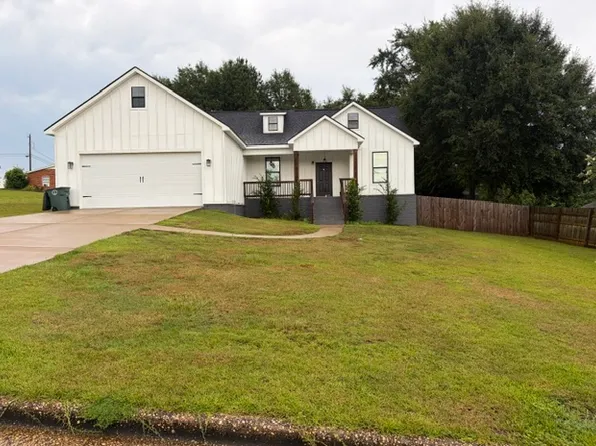 304 Henderson St, Enterprise, AL 36330
