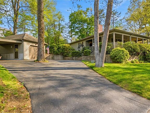3rd image of 234 Lake Dr