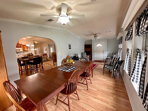 5th image of 1023 Emerald Ave