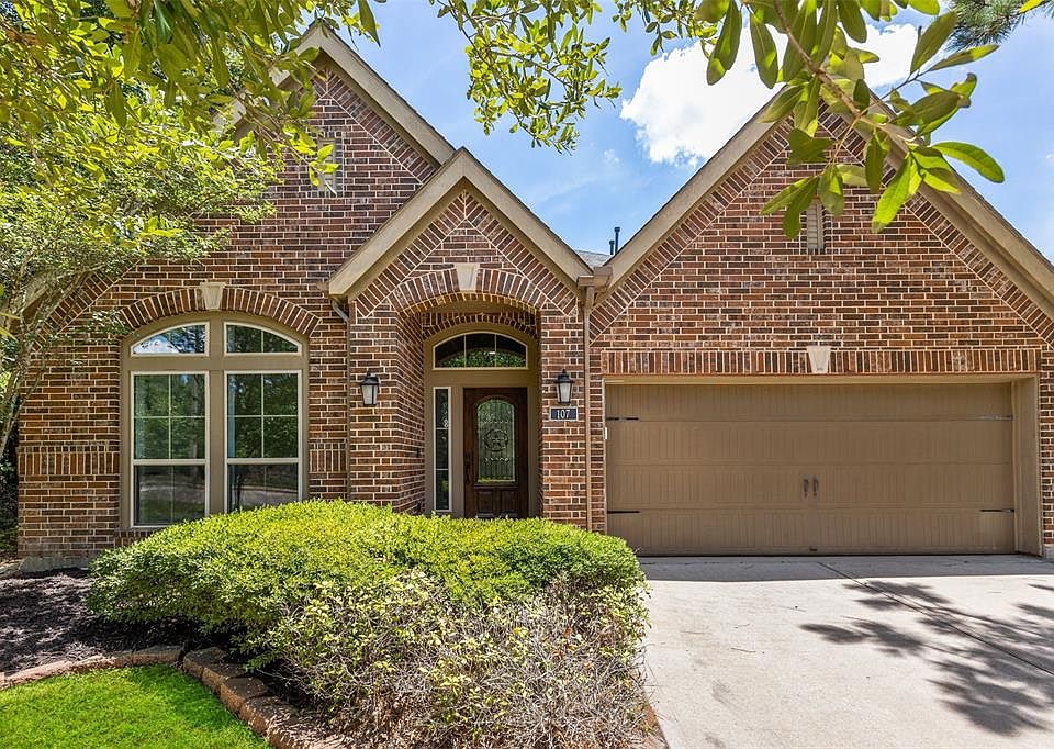 1st image of 107 Forest Heights Ln