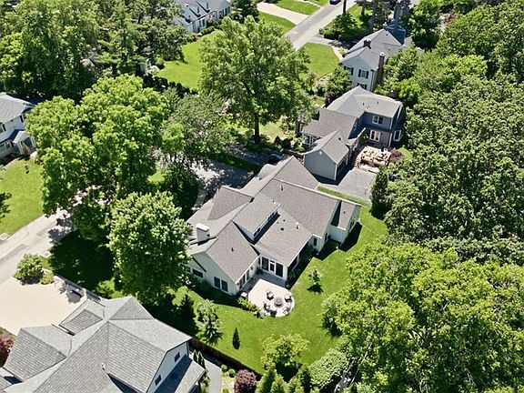 3rd image of 1345 Green Tree Ln