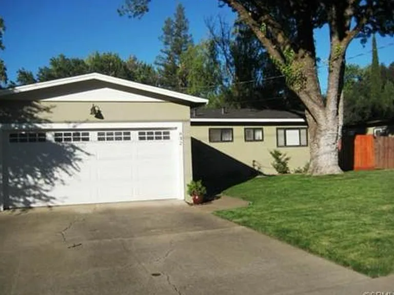 832 Verbena Ave — Photo 1