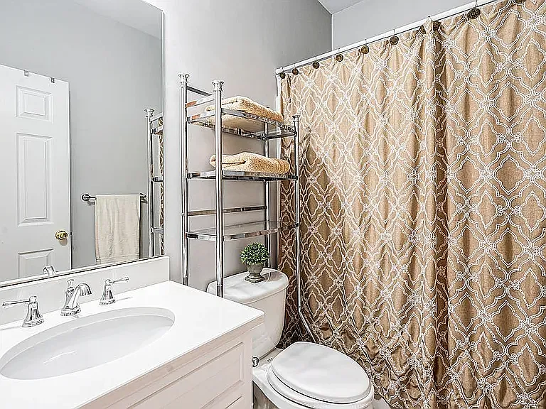 1071 Liberty Ln — Photo 18