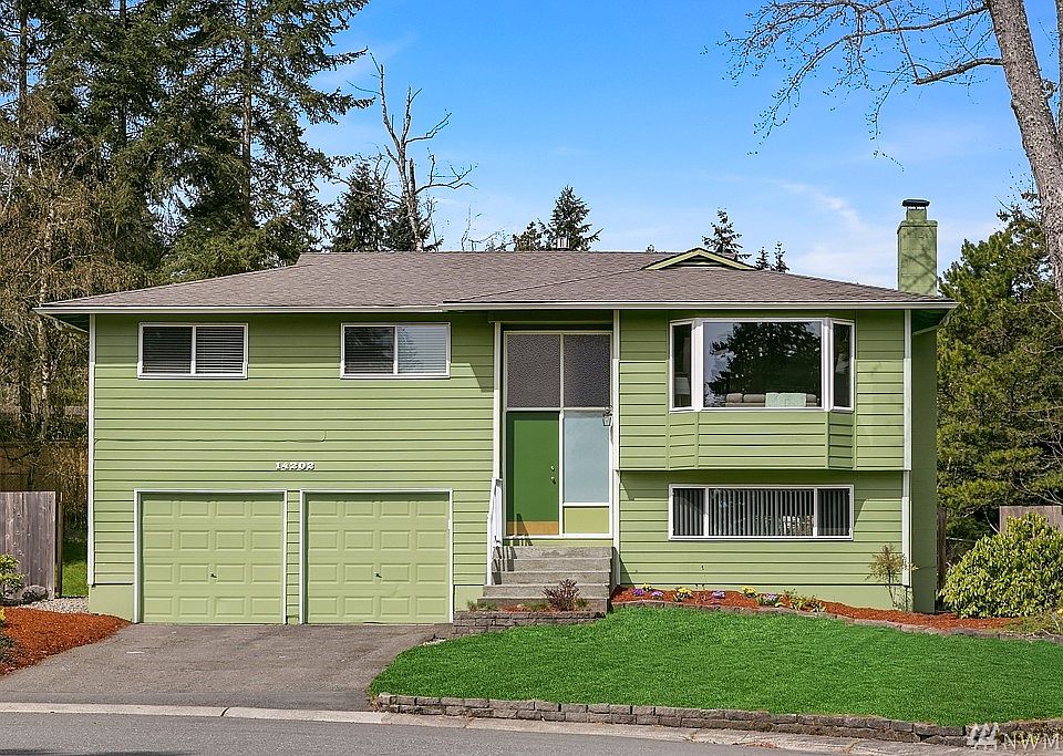 1st image of 14202 NE 74th St