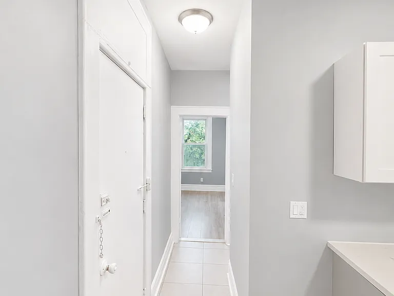 160 Ellis Ave #2 — Photo 7