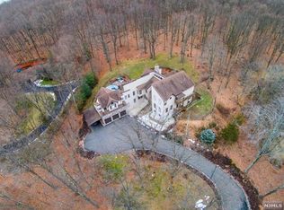 38 Windbeam Ln, Ringwood, NJ 07456