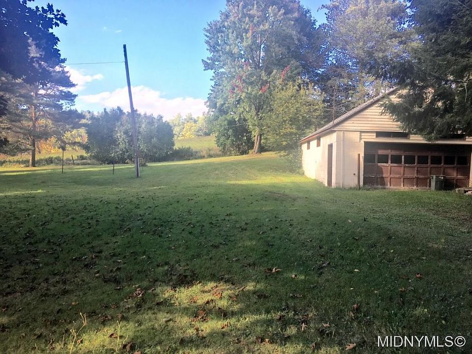 2nd image of 17 Christian Hill Rd