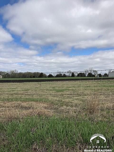 2nd image of 784 N 1750th Rd